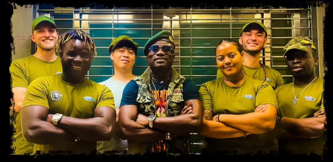 GENERAL LINO AND THE CAPTAINS